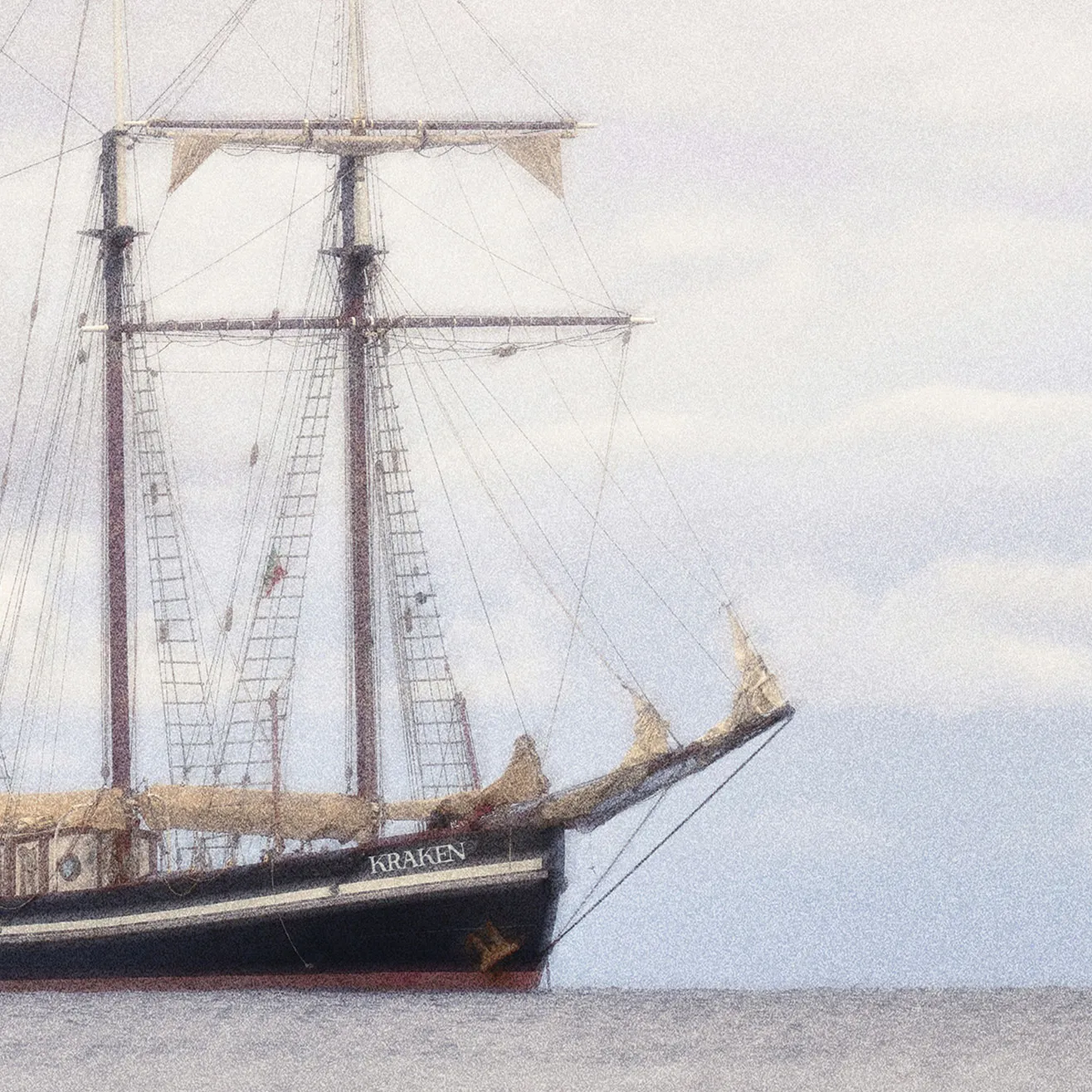 Bateau avec le logo Kraken